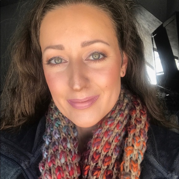 Meet your Posher, Donni - Picture 2 of 3